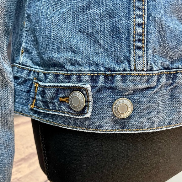 Old Navy Denim Jacket Women’s - Picture 5 of 9
